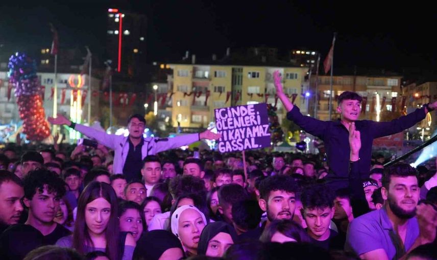 Sagopa Kajmer niğde'de unutulmaz bir konser verdi
