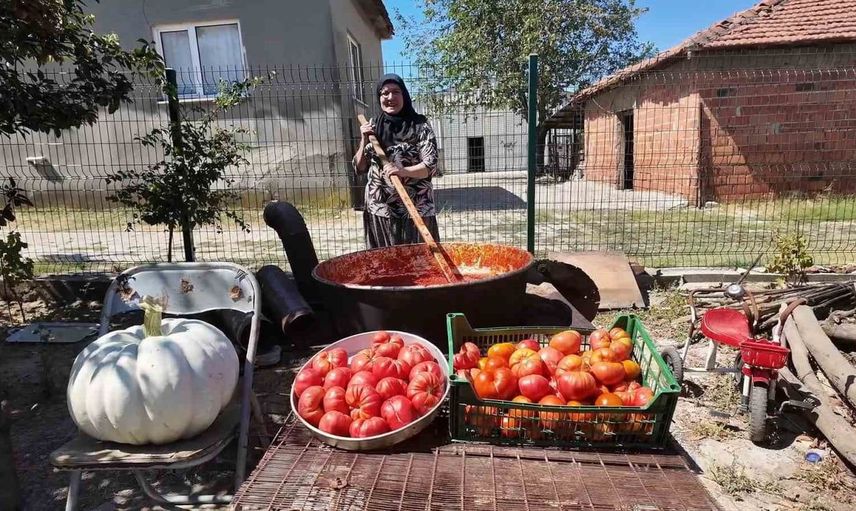 Malkara'da kadınlar imece usulüyle kış hazırlığı yapıyor