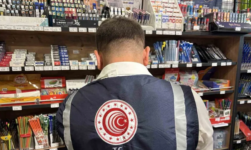 İzmir’de kırtasiye denetimlerine hız verildi: Öğrenciler için fiyat kontrolü