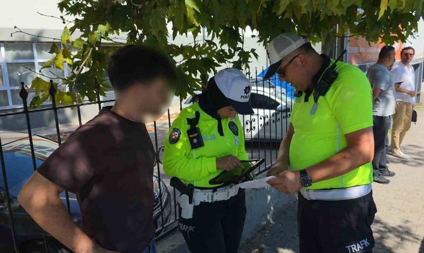 Yayaya yol vermeyince ehliyeti iptal edilen sürücü, sevinci kısa sürdü