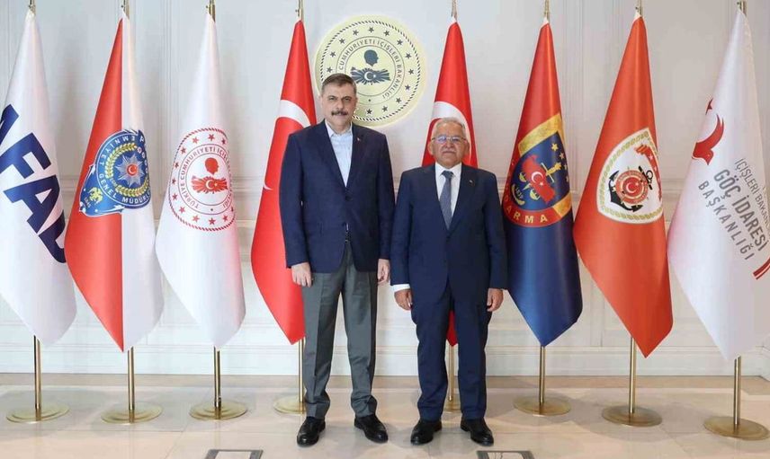 Kayseri Büyükşehir Belediye Başkanı Büyükkılıç, İçişleri Bakanı Çiftçi’yi ziyaret etti