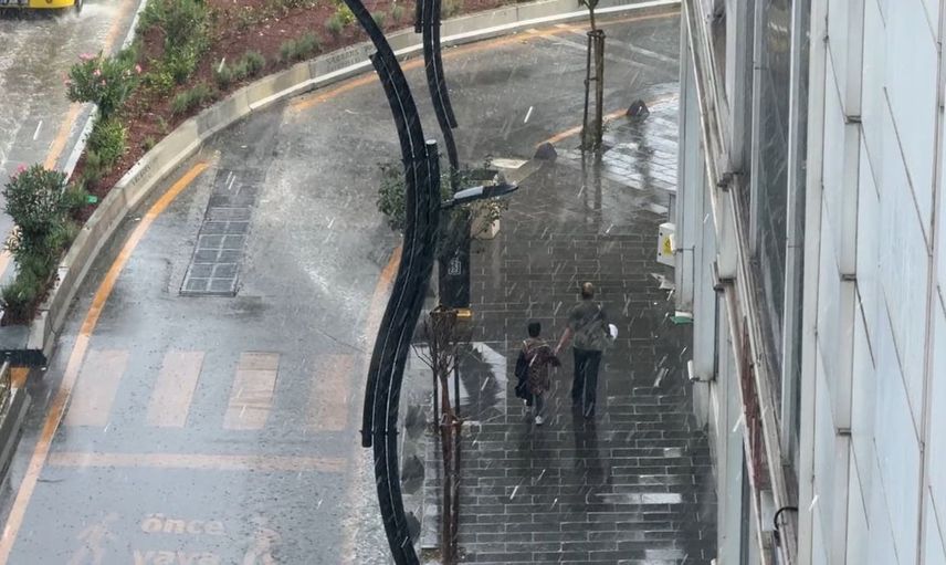 Karabük'te sağanak yağış örneği: kaçanlar ve eğlenenler