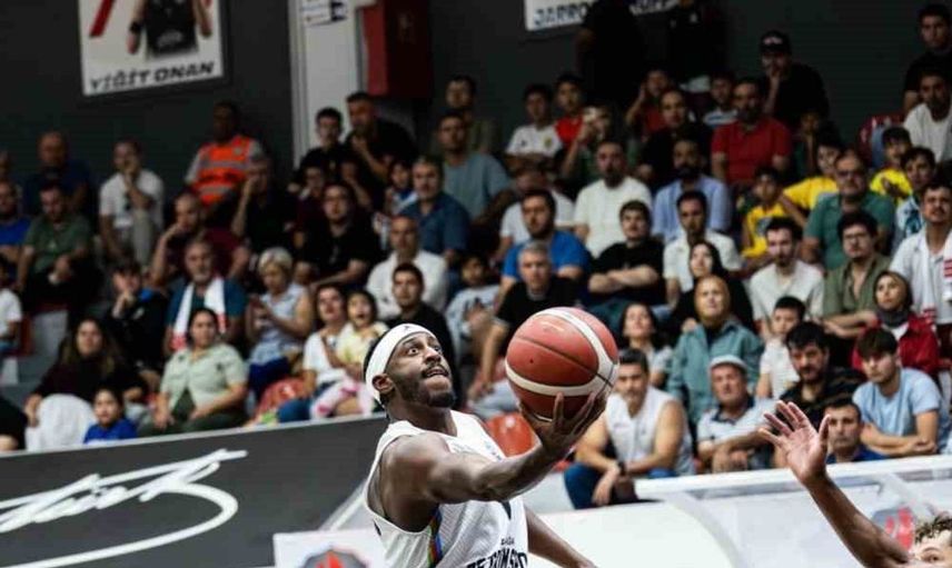 Aliağa Petkimspor, Esenler Erokspor karşısında galibiyet peşinde