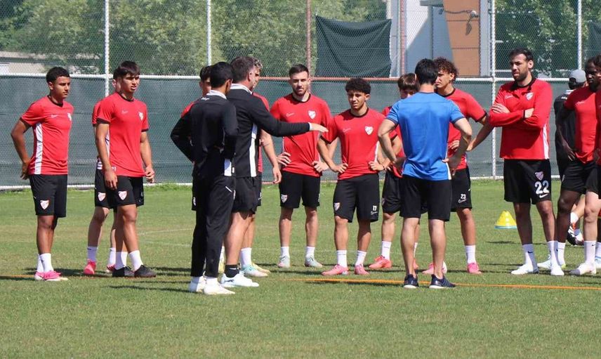 Boluspor yeni sezon hazırlıklarını günde çift idmanla sürdürüyor
