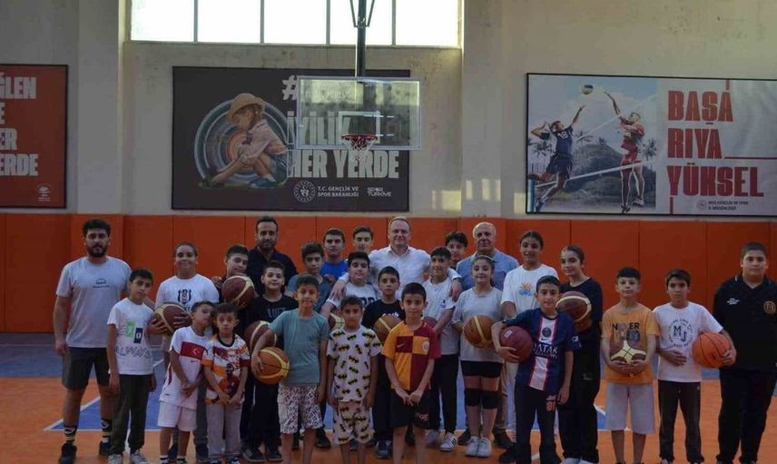 Bulanık'ta yaz spor okulları öğrencilerine kaymakam koşansu'ndan moral ziyareti