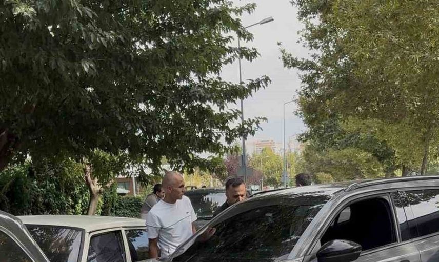 Elazığ'da zincirleme trafik kazasında 8 kişi yaralandı