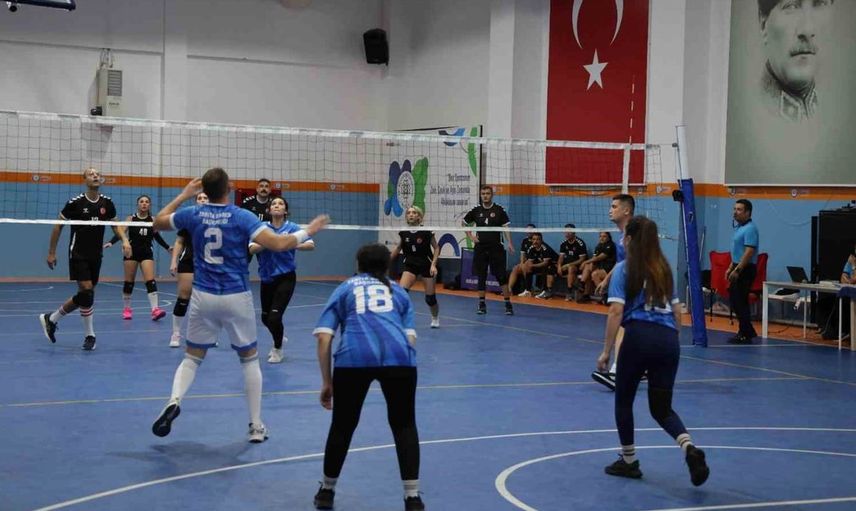 Cumhuriyet Bayramı'nda personelin spor buluşması: Muğla'da Personel Cumhuriyet Kupası düzenlendi
