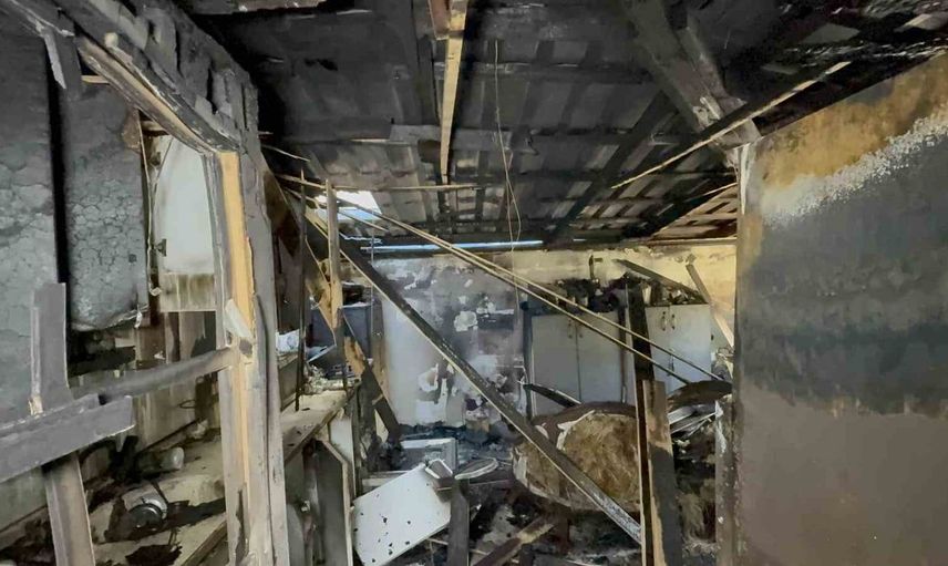 Samsun'da elektrik panosundan çıkan yangın bir aileyi evsiz bıraktı