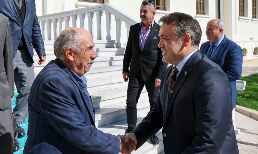 Vali sözer, muhtarlarla 19 ekim kutlamasında bir araya geldi