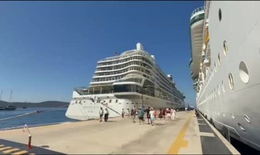 Dev kruvaziyerler bodrum’a demir attı: 3 bin 319 turist geldi