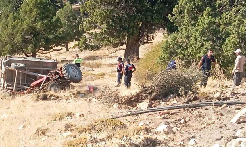 Mersin’de iki traktör çarpıştı: 1 kişi hayatını kaybetti, 2 kişi yaralı