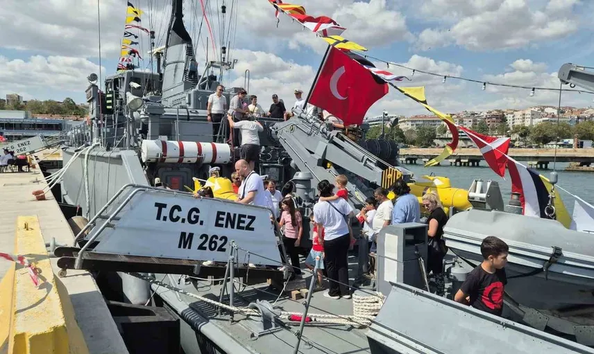 Tekirdağ'da vatandaşlara deniz gücünü tanıtan özel etkinlik: Mayın avlama gemisi TCG Enez ziyarete açıldı