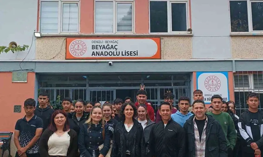 Beyağaç'ta öğrenci ve öğretmenlere tüberküloz eğitimi verildi