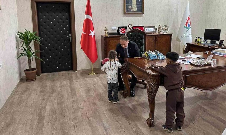 Kaymakam Koşansu, halk günü toplantısında vatandaşların taleplerini dinledi