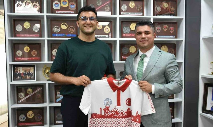 Erzurum basketbolda yeni bir dönem: Cem Culfa görevini Ömer Uslu'ya devretti