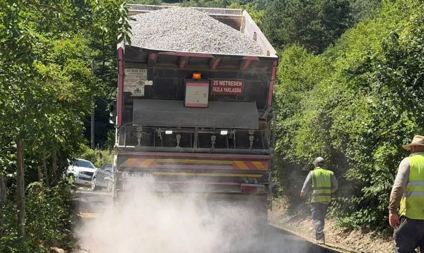 Gerze'de kırsal ulaşım çalışmaları devam ediyor
