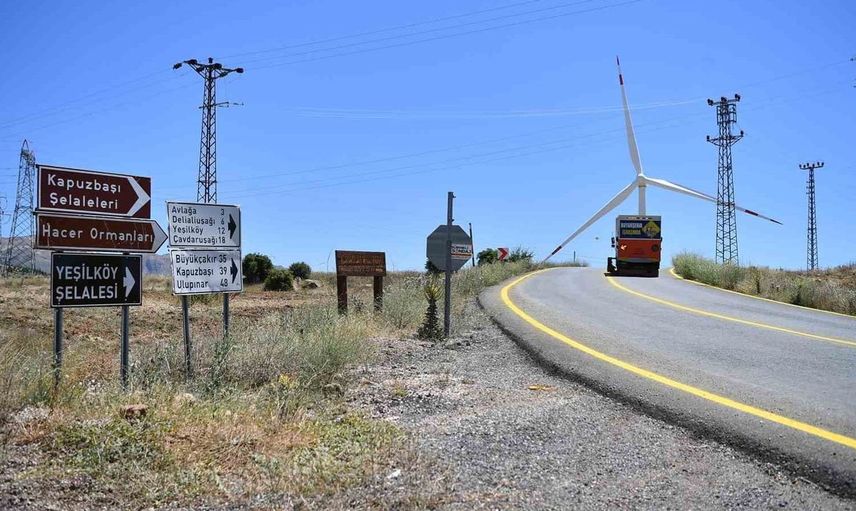 Kapuzbaşı yolunda güvenli sürüş için önemli adım: Yeni yol çizgileri yapıldı