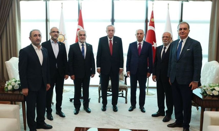 Cumhurbaşkanı Erdoğan, HÜDA PAR lideri yapıcıoğlu ile görüştü