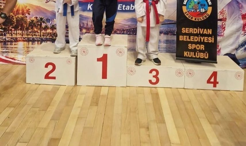 Kartepe Belediyespor karate takımı başarılarıyla dikkat çekti