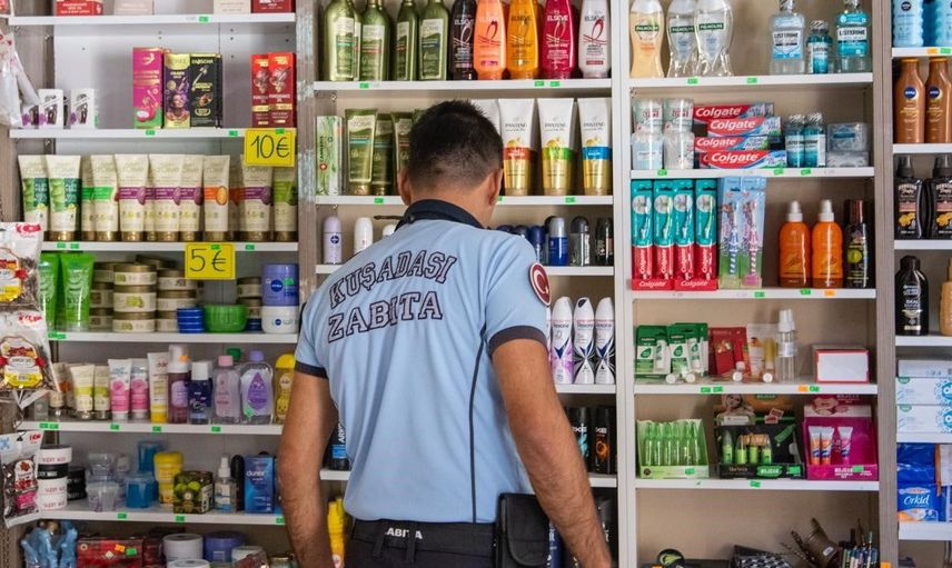 Kuşadası'nda ticari işletmelere yönelik kapsamlı denetim süreci