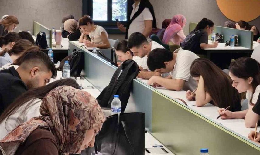 Yıldırım Belediyesi'nden gençlere KPSS için destek projesi