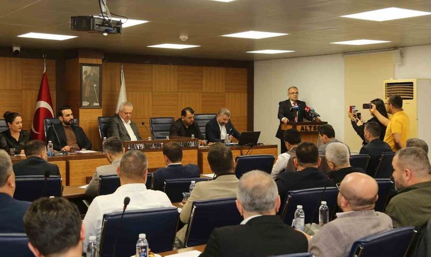 Alanya ticaret ve sanayi odası yeni dönem meclis toplantısını gerçekleştirdi