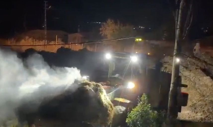 Çorum'da meydana gelen yangında 7 bin saman balyası yandı