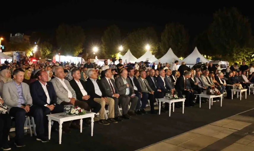 Marmara depreminde kaybedilenler Sakarya’da anıldı