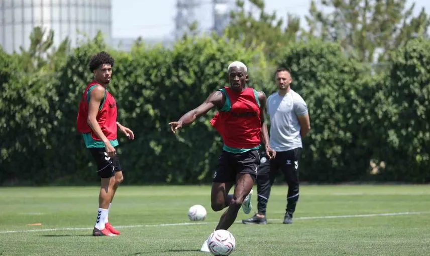 Konyaspor'un hazırlıkları sürüyor: Fenerbahçe maçı öncesi stratejik antrenmanlar