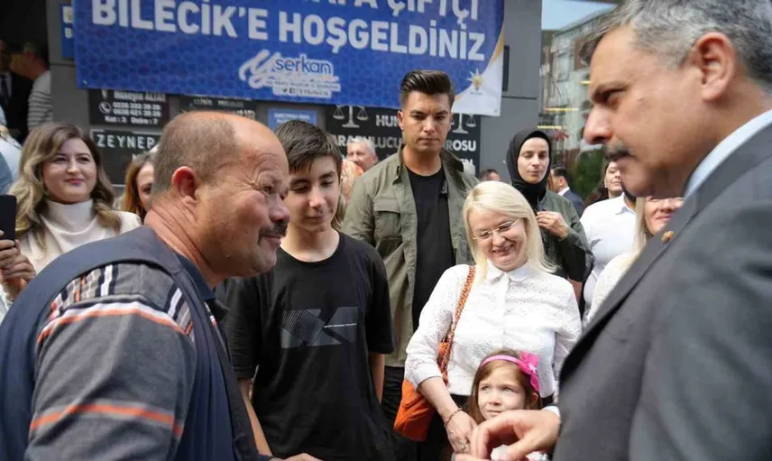 Cin Fatih'ten bakan Çiftçi'ye özel hediye: Tespih
