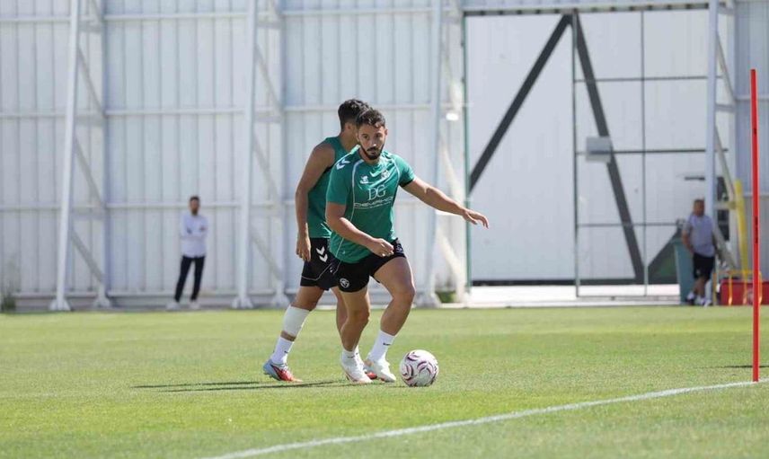 Konyaspor, Trabzonspor maçına yoğun hazırlanıyor