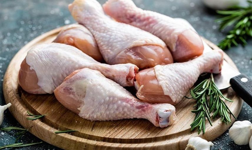 1 ton 200 kilogram tarihi geçmiş tavuk eti yakalandı