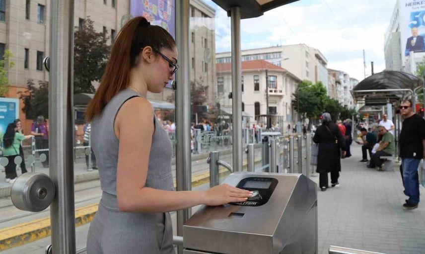 Eskişehir'de öğrenciler için ulaşımda devrim niteliğinde adım