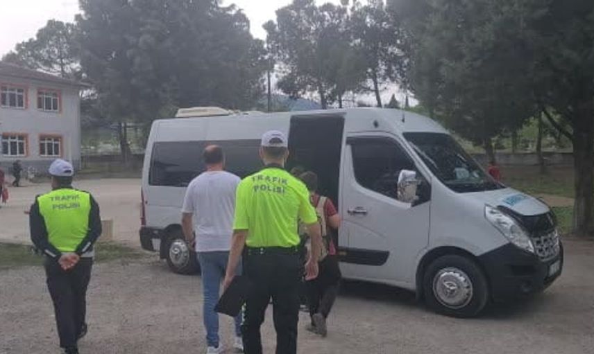 Zonguldak'ta okul servislerine yönelik denetimler aralıksız sürüyor