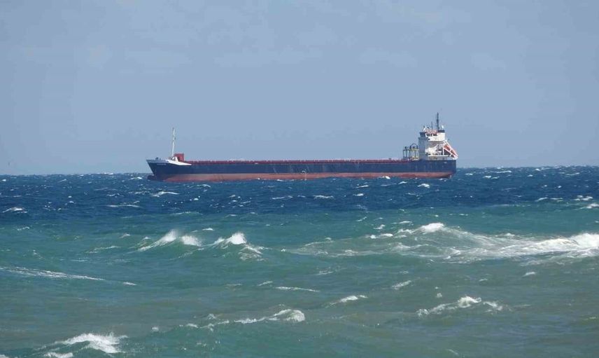 Doğu Karadeniz'de fırtına deniz ulaşımını etkiliyor