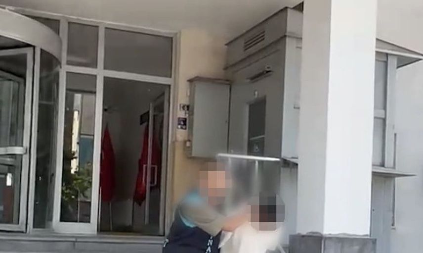 Biber gazı ve bıçakla saldıran şüpheliler yakalandı: 2 tutuklama