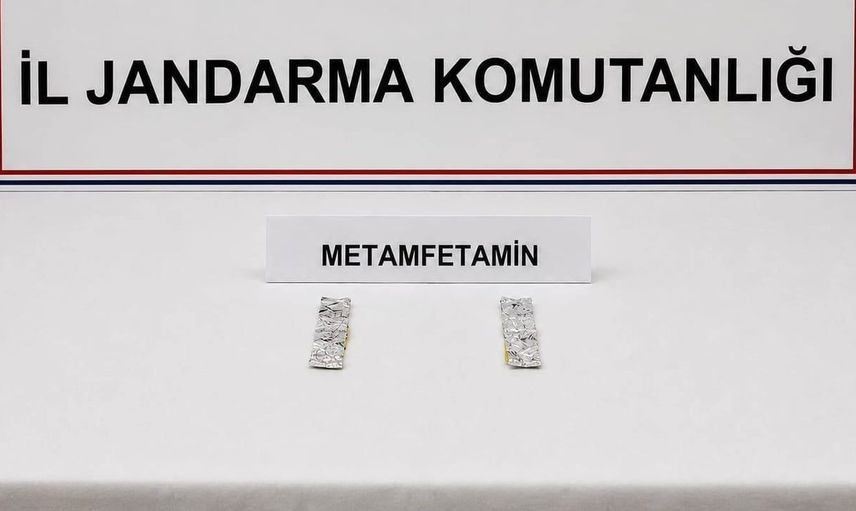Bilecik'te jandarmadan uyuşturucu operasyonu: 2 gram metamfetamin ele geçirildi