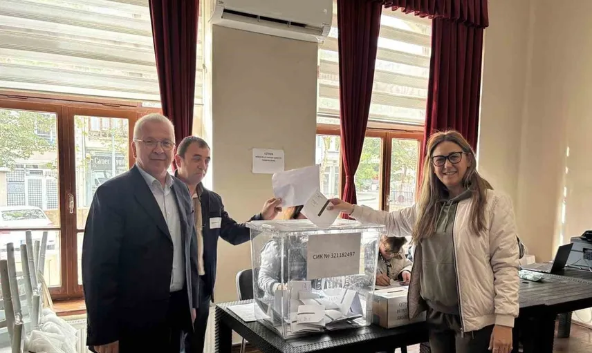Babaeski'de çifte vatandaşlar Bulgaristan seçimleri için oy kullandı