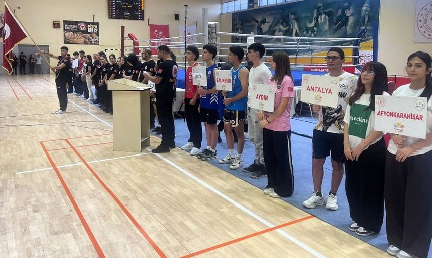 Manisa'da düzenlenen muaythai zafer kupası sona erdi