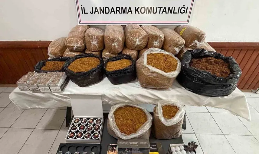 Uşak'ın Sivaslı ilçesinde büyük tütün operasyonu: 120 kilo kaçak ürün ele geçirildi