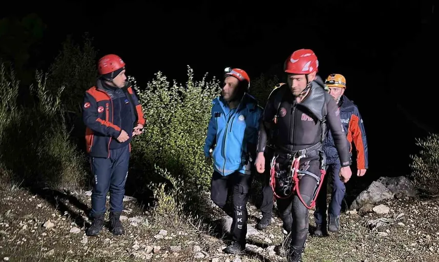 Isparta'da Yazılı Kanyon'da mahsur kalan İHH gönüllülerinden 3'ü kurtarıldı
