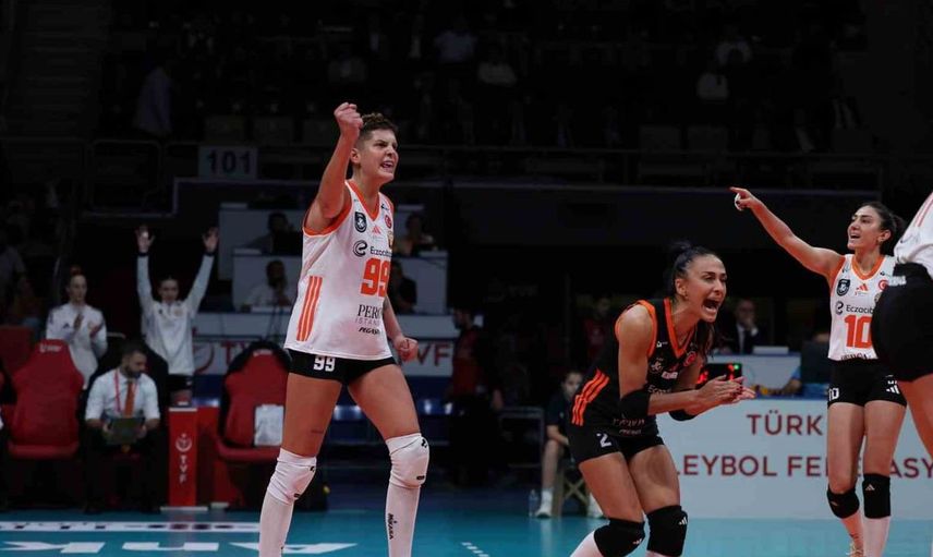 Eczacıbaşı Peron İstanbul, İlbank'ı rahat geçti: 3-0