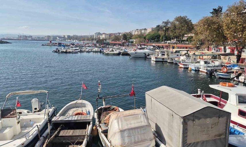 Deniz tekrar yüzlerini güldürüyor: Tekirdağlı balıkçılar palamut avına döndü