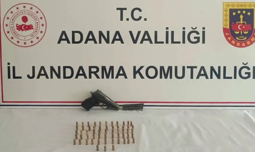 Ceyhan'da ruhsatsız silah operasyonu: 4 şüpheli gözaltında