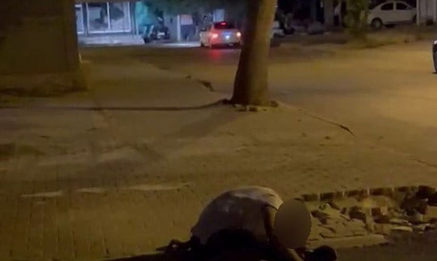 Adıyaman'da sokak ortasında madde etkisinde yığılan kişi, vatandaşların yardımıyla kurtarıldı