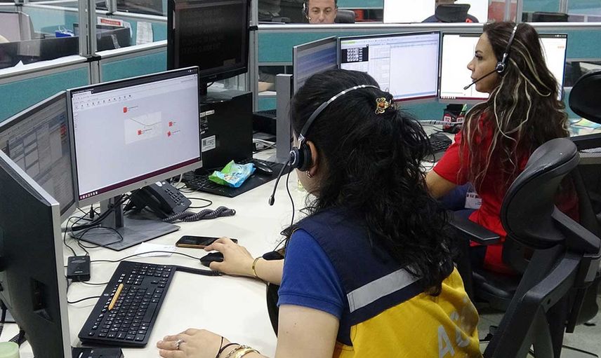 112 Acil Çağrı Merkezine gelen bazı talepler gülümseten cinsten: Tavuğum yumurtlayamıyor ambulans gönderin