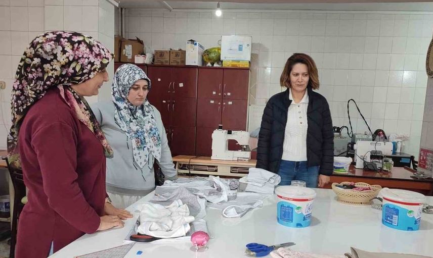 Kadın terziliği kursu ziyaretinde eğitim vurgusu yapıldı