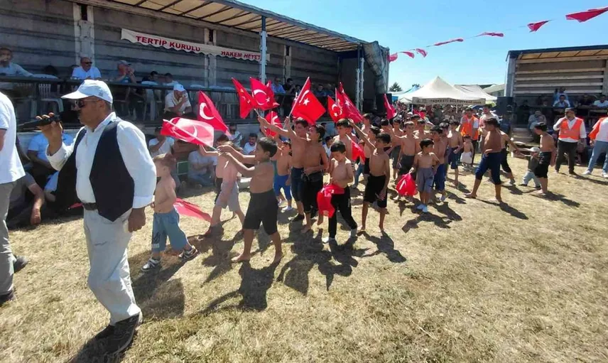 Bolu'da geleneksel hacet bayramı coşku dolu anlara sahne oldu
