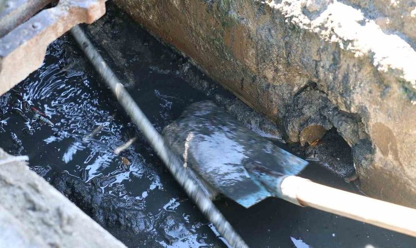 Didim Belediyesi, altyapı için mazgal temizliğini sürdürüyor