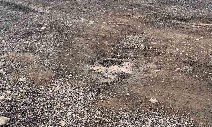 Adıyaman'da bozulan köy yolu, sürücülere zor anlar yaşatıyor